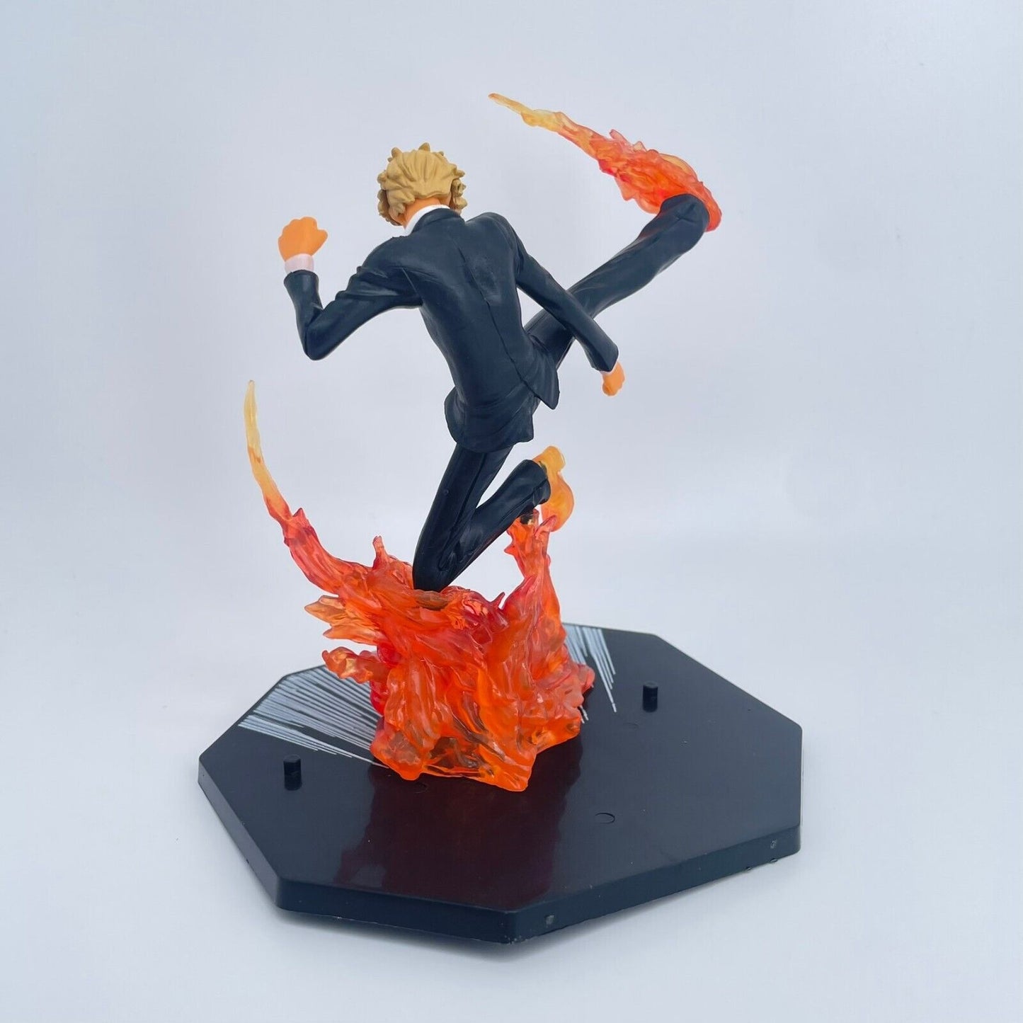 Figurine One Piece Vinsmoke Sanji Battle Version